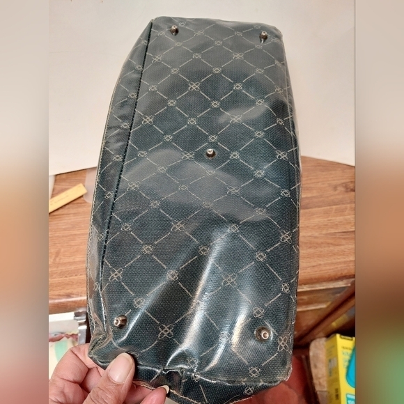 OIOI Australia Baby Multi-use Duffel Bag - Picture 6 of 10